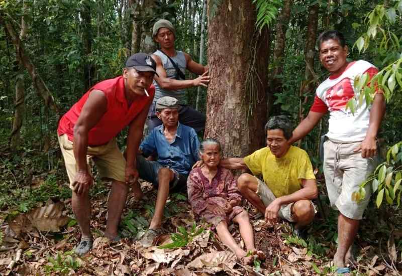 Nenek Zulaiha, Warga Desa Gajah Mati Telah Berkumpul Bersama Keluarga Nenek Zulaiha, Warga Desa Gajah Mati Telah Berkumpul Bersama Keluarga
