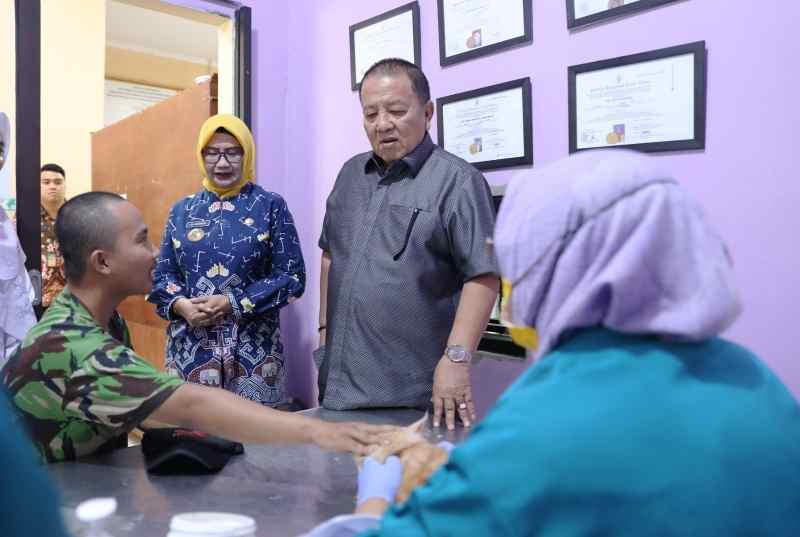 World Veterinary Day, Gubernur Arinal Tinjau Vaksinasi Rabies dan Pemberian Vitamin Gratis World Veterinary Day, Gubernur Arinal Tinjau Vaksinasi Rabies dan Pemberian Vitamin Gratis