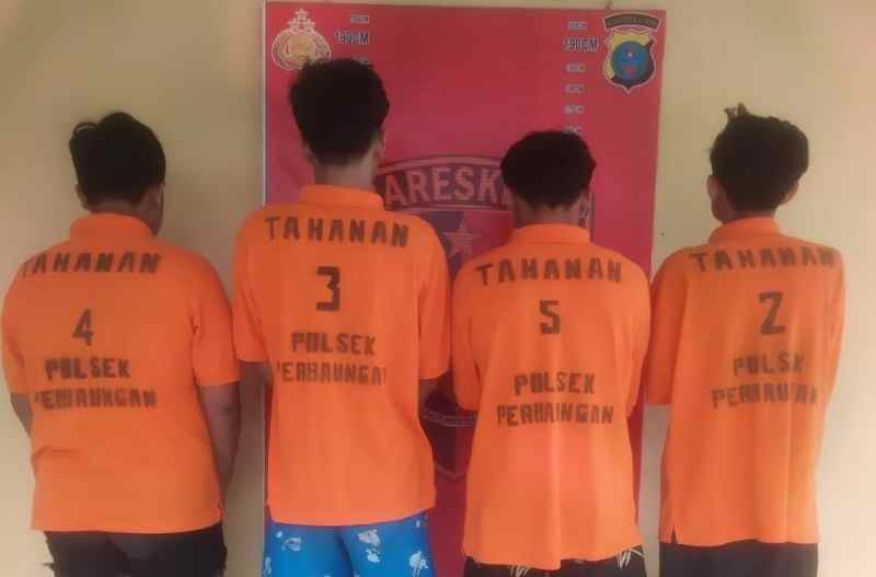 Polres Sergai Sektor Perbaungan Amankan 4 Anggota Geng Motor Terlibat Kasus Penganiayaan Polres Sergai Sektor Perbaungan Amankan 4 Anggota Geng Motor Terlibat Kasus Penganiayaan