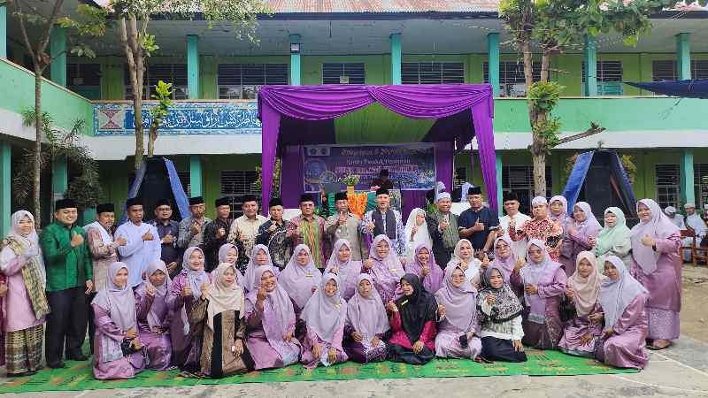 Hadiri Perpisahan, Bupati Beri Pesan Pada Santri Ponpes Nurul Hidayah Simatorkis Hadiri Perpisahan, Bupati Beri Pesan Pada Santri Ponpes Nurul Hidayah Simatorkis