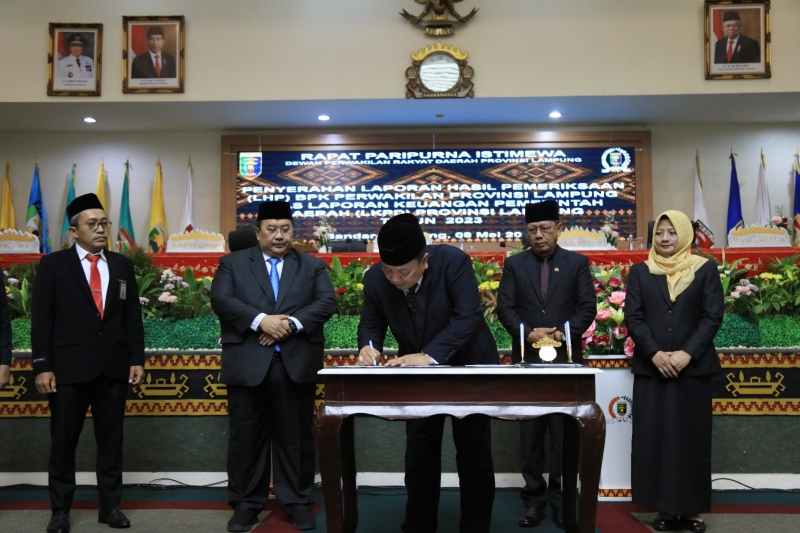 Pemprov Lampung Raih Opini Wajar Tanpa Pengecualian 10 Kali Berturut-turut dari BPK Pemprov Lampung Raih Opini Wajar Tanpa Pengecualian 10 Kali Berturut-turut dari BPK