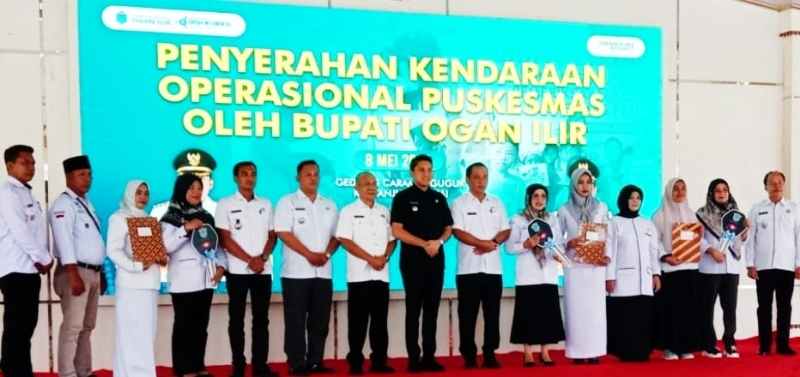 Pemkab Ogan Ilir Serahkan 16 Unit Mobil Ambulans Baru Untuk Pelayanan di Puskesmas Pemkab Ogan Ilir Serahkan 16 Unit Mobil Ambulans Baru Untuk Pelayanan di Puskesmas