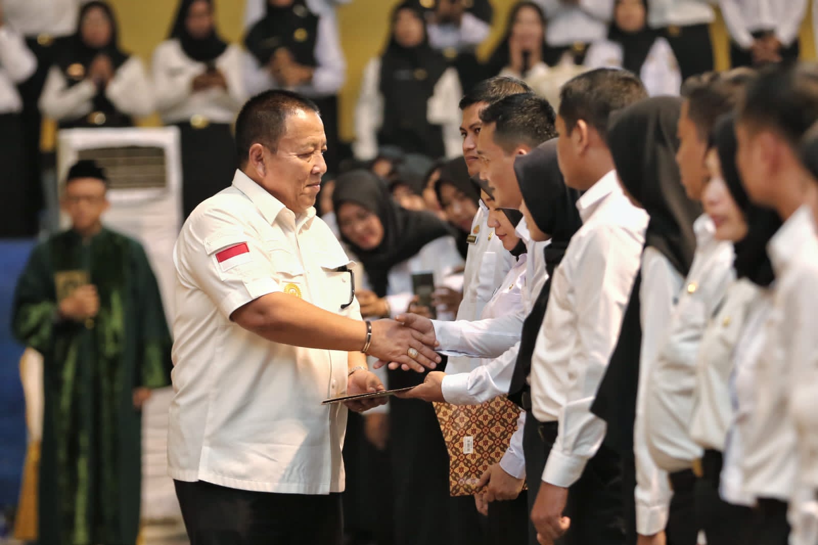 Gubernur Arinal Serahkan SK PPPK Jabatan Fungsional Kesehatan dan Guru, Juga Lantik ASN Gubernur Arinal Serahkan SK PPPK Jabatan Fungsional Kesehatan dan Guru, Juga Lantik ASN