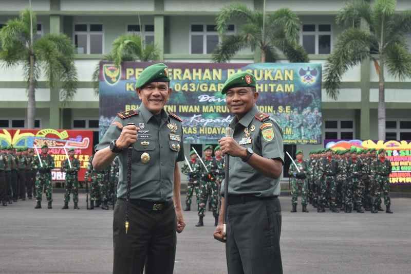 Terima Pasukan, Danrem 043/Gatam Siap Lanjutkan Tugas Terima Pasukan, Danrem 043/Gatam Siap Lanjutkan Tugas