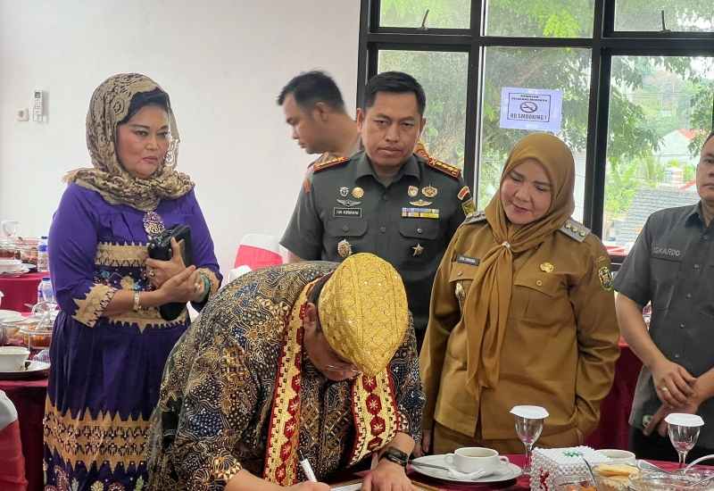 Dandim 0410/KBL Hadiri Peresmian Kantor Bawaslu Kota Bandar Lampung Dandim 0410/KBL Hadiri Peresmian Kantor Bawaslu Kota Bandar Lampung