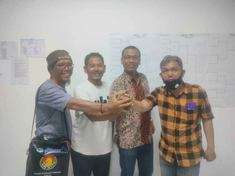 Anggota PWI Lamteng, Lolos Seleksi Atlet Catur Untuk Porwanas di Kalsel Agustus Mendatang Anggota PWI Lamteng, Lolos Seleksi Atlet Catur Untuk Porwanas di Kalsel Agustus Mendatang