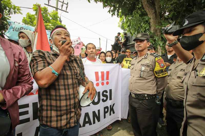 Polres Sergai Amankan Aksi Unjuk Rasa Forum Perjuangan Tanah Kota Galuh Polres Sergai Amankan Aksi Unjuk Rasa Forum Perjuangan Tanah Kota Galuh