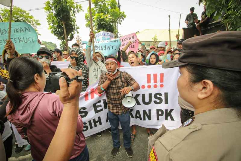 Massa Forum Perjuangan Tanah Kota Galuh Tolak Putusan PN Sei Rampah dan Kasasi MA Massa Forum Perjuangan Tanah Kota Galuh Tolak Putusan PN Sei Rampah dan Kasasi MA
