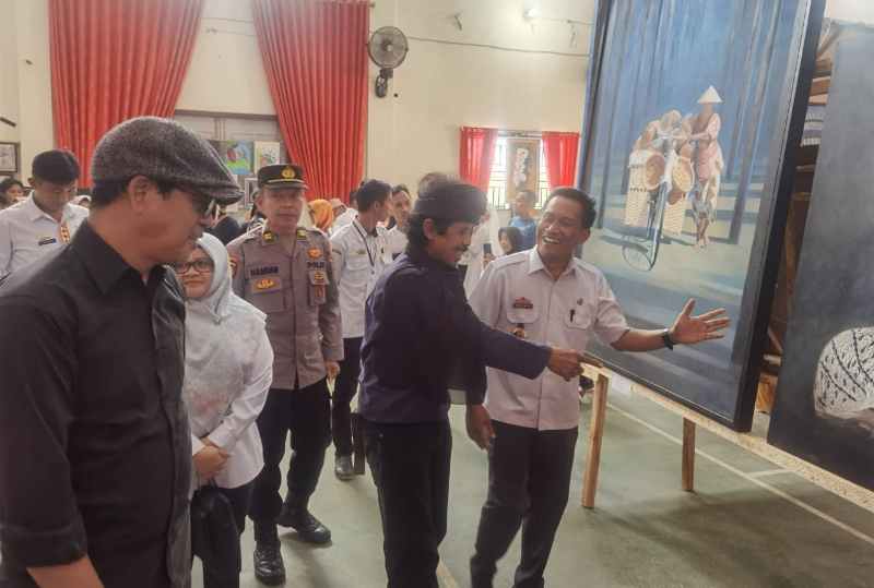 Pameran Sanggar PETA “Menembus Isolasi Tanggamus” Dibuka Kepala Disparbud Tanggamus Pameran Sanggar PETA “Menembus Isolasi Tanggamus” Dibuka Kepala Disparbud Tanggamus