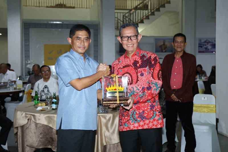 Gubernur Arinal Gelar Silaturahmi dan Ramah Tamah dengan Pangdam Mayjen TNI Naudi Nurdika Gubernur Arinal Gelar Silaturahmi dan Ramah Tamah dengan Pangdam Mayjen TNI Naudi Nurdika