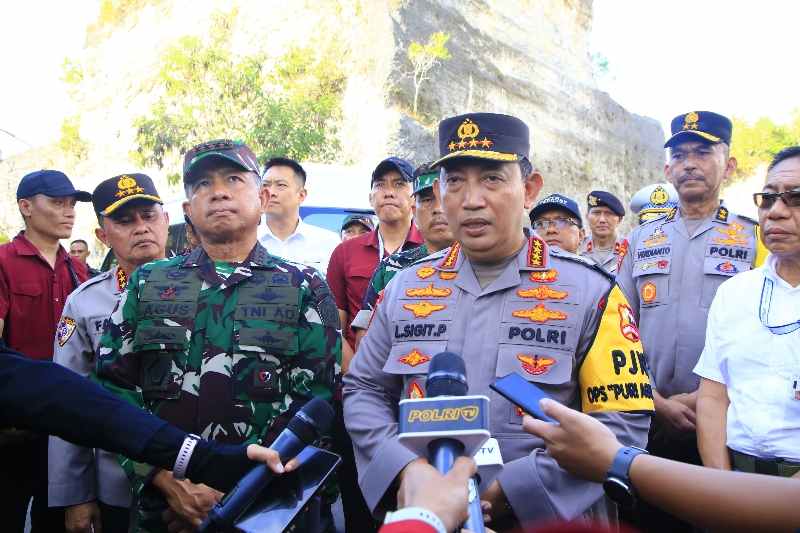 Kapolri dan Panglima TNI Melihat Langsung Kesiapan Venue GWK Kapolri dan Panglima TNI Melihat Langsung Kesiapan Venue GWK
