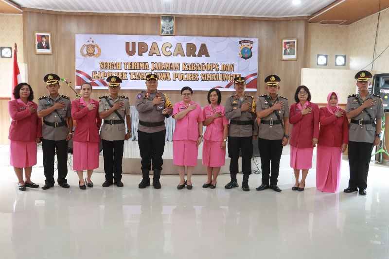 Kapolres Simalungun Pimpin Upacara Serah Terima Jabatan Kapolres Simalungun Pimpin Upacara Serah Terima Jabatan