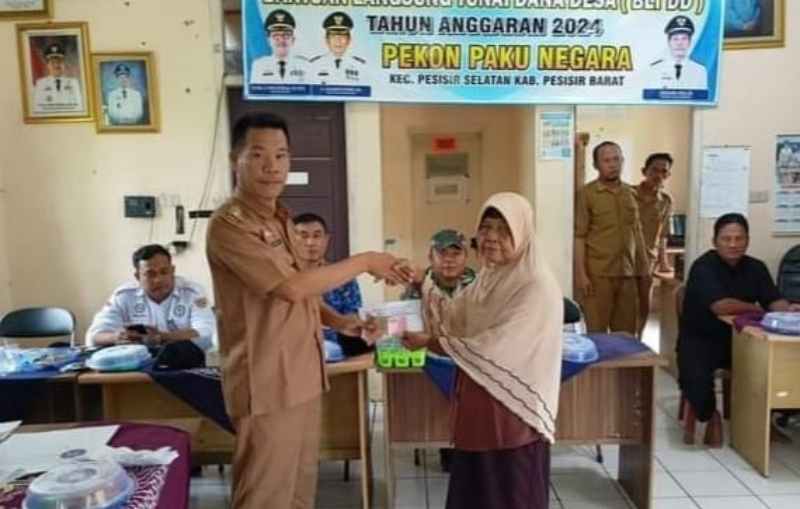 Pekon Pakunegara Salurkan BLT-DD Tahap Pertama Pekon Pakunegara Salurkan BLT-DD Tahap Pertama