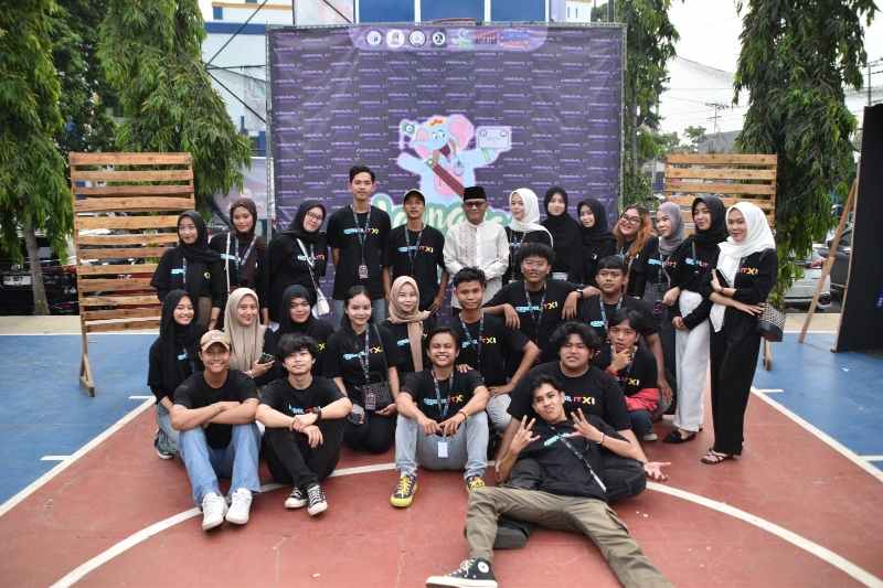 Wakil Wali Kota Metro Kunjungi Mahasiswanya di Kampus The Best Darmajaya Wakil Wali Kota Metro Kunjungi Mahasiswanya di Kampus The Best Darmajaya