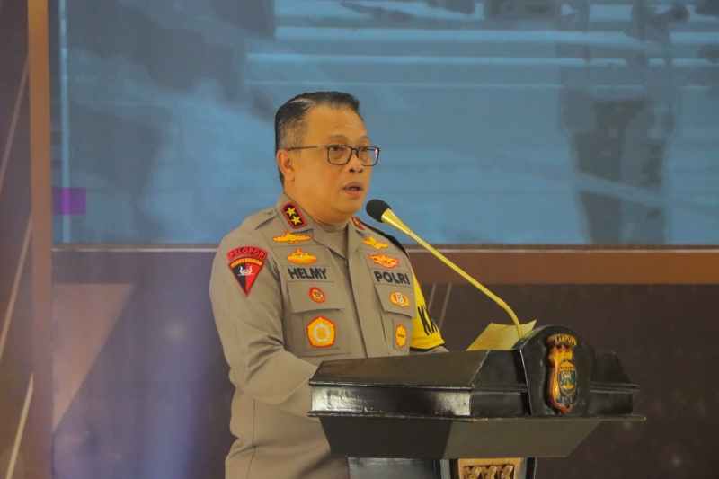 Kapolda Lampung Ajak Masyarakat jaga “WSL Krui Pro 2024” Kondusif Kapolda Lampung Ajak Masyarakat jaga “WSL Krui Pro 2024” Kondusif