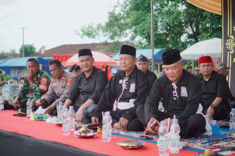 Mewakili PJ Bupati Tubaba, Surya Jaya Rades Ukir kebersama dengan PSHT Mewakili PJ Bupati Tubaba, Surya Jaya Rades Ukir kebersama dengan PSHT