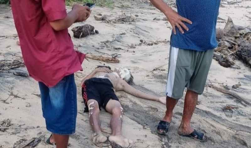 Hanyut Diterjang Ombak Darmansyah Ditemukan Warga Hanyut Diterjang Ombak Darmansyah Ditemukan Warga