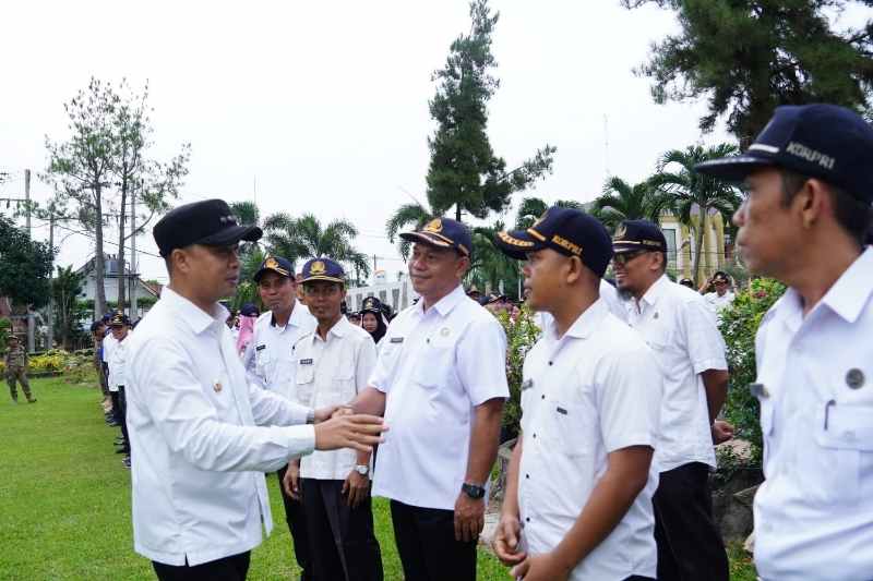 Pimpin Apel Perdana, Pj. Wali Kota Tebing Tinggi Tegaskan Pentingnya ‘Esprit De Corps’ bagi ASN Pimpin Apel Perdana, Pj. Wali Kota Tebing Tinggi Tegaskan Pentingnya ‘Esprit De Corps’ bagi ASN
