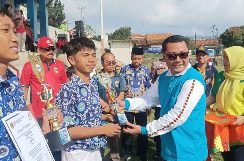 Sekdis Pendidikan Adi Gunawan Buka Seleksi O2SN Tingkat Kabupaten Tanggamus 2024 Sekdis Pendidikan Adi Gunawan Buka Seleksi O2SN Tingkat Kabupaten Tanggamus 2024