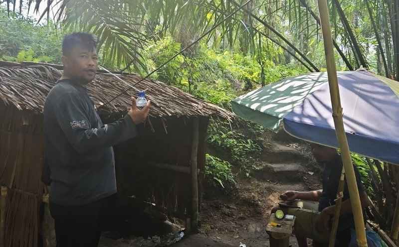 Polsek Tanah Jawa Gerebek Sarang Narkoba, Gubuk Jadi Lokasi Hisap Sabu Polsek Tanah Jawa Gerebek Sarang Narkoba, Gubuk Jadi Lokasi Hisap Sabu