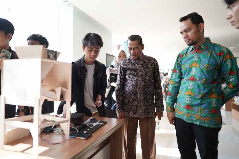 Mahasiswa Prodi Sisfo UIN RIL Pamerkan Karya IoT dan Mobile Apps pada IT Fest Mahasiswa Prodi Sisfo UIN RIL Pamerkan Karya IoT dan Mobile Apps pada IT Fest