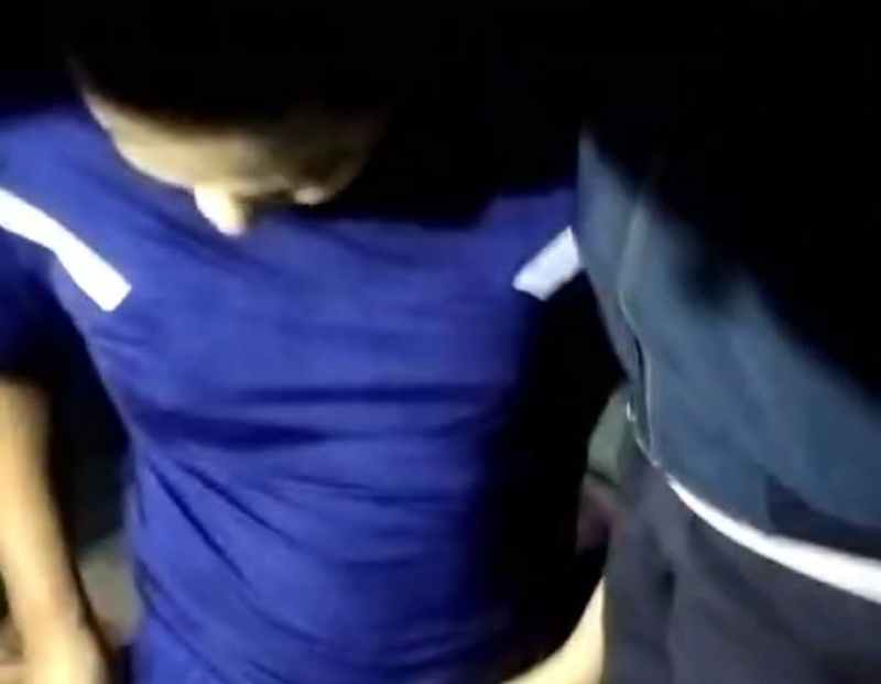 Diduga Sedang Berbuat Mesum Dengan Seorang Janda, Oknum Kades di OI Digerebek Warga Diduga Sedang Berbuat Mesum Dengan Seorang Janda, Oknum Kades di OI Digerebek Warga