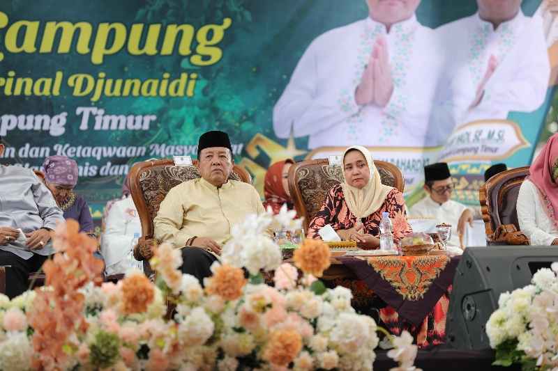 Gubernur Arinal dan Ibu Riana Hadiri Pengajian Akbar di Lapangan Merdeka Lamtim Gubernur Arinal dan Ibu Riana Hadiri Pengajian Akbar di Lapangan Merdeka Lamtim