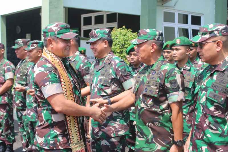 KASAD Jenderal TNI Maruli Simanjuntak, Kunjungi Prajurit Korem 043/Gatam dan Berikan Arahan KASAD Jenderal TNI Maruli Simanjuntak, Kunjungi Prajurit Korem 043/Gatam dan Berikan Arahan