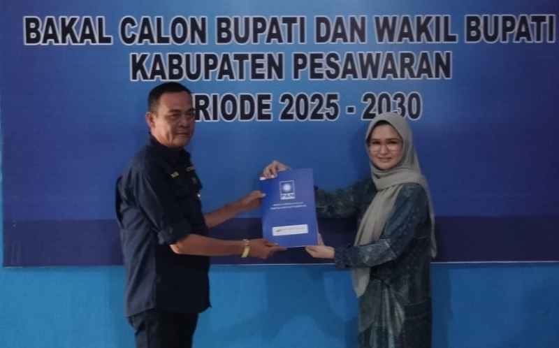 Ketua DPD PAN, Serahkan Surat Tugas Kepada Kandidat Calon Kepala Daerah Pesawaran Ketua DPD PAN, Serahkan Surat Tugas Kepada Kandidat Calon Kepala Daerah Pesawaran
