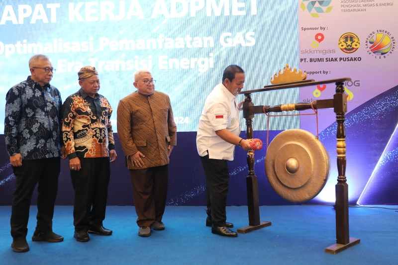 Gubernur Arinal Buka Raker Asosiasi Daerah Penghasil Migas dan Energi Terbarukan 2024 Gubernur Arinal Buka Raker Asosiasi Daerah Penghasil Migas dan Energi Terbarukan 2024