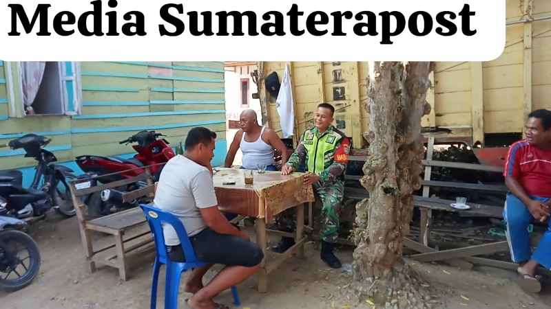 Komsos Dengan Warga, Babinsa Koptu Adi Syahputra juga Rutin Pantau Wilayah Binaan Komsos Dengan Warga, Babinsa Koptu Adi Syahputra juga Rutin Pantau Wilayah Binaan