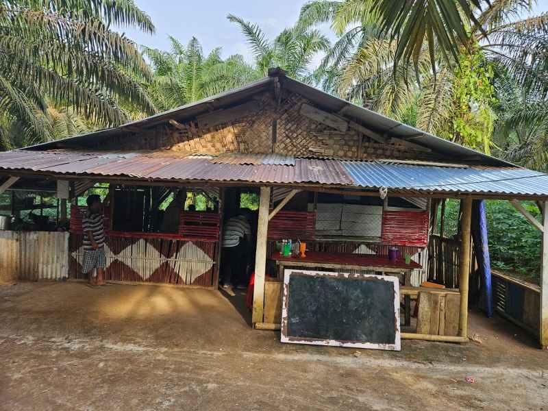 Polres Simalungun Gerebek Warung Kopi di Tanah Jawa, Amankan Meja Judi Gelper Polres Simalungun Gerebek Warung Kopi di Tanah Jawa, Amankan Meja Judi Gelper