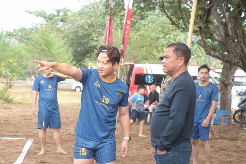 APKASI Rayakan HUT ke-24 dengan Fun Match di Pantai Prigi APKASI Rayakan HUT ke-24 dengan Fun Match di Pantai Prigi