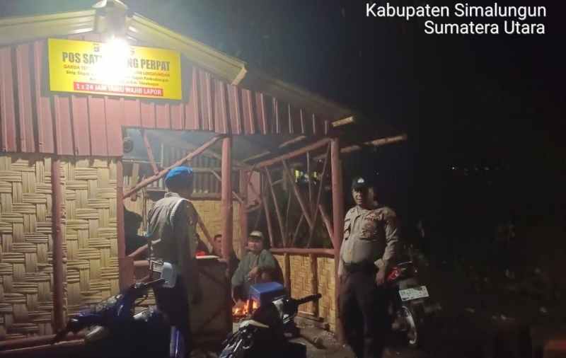 Polsek Dolok Pardamean Gelar Patroli Antisipasi Geng Motor Polsek Dolok Pardamean Gelar Patroli Antisipasi Geng Motor