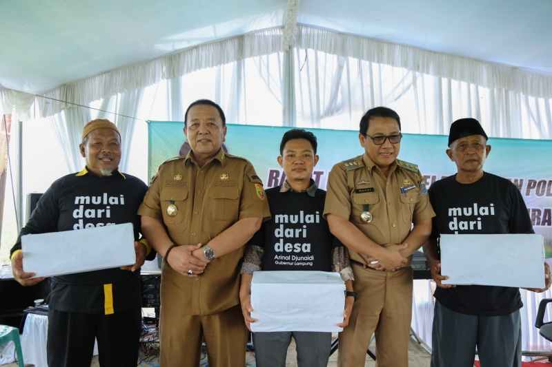 Gubernur Arinal Silaturahmi dengan Perkumpulan Petani Pengguna Air di Kota Metro Gubernur Arinal Silaturahmi dengan Perkumpulan Petani Pengguna Air di Kota Metro