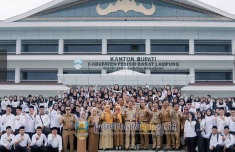 Bupati Berharap PPPK, CPNS Meningkatkan Kapasitas dan Kualitas Diri Bupati Berharap PPPK, CPNS Meningkatkan Kapasitas dan Kualitas Diri