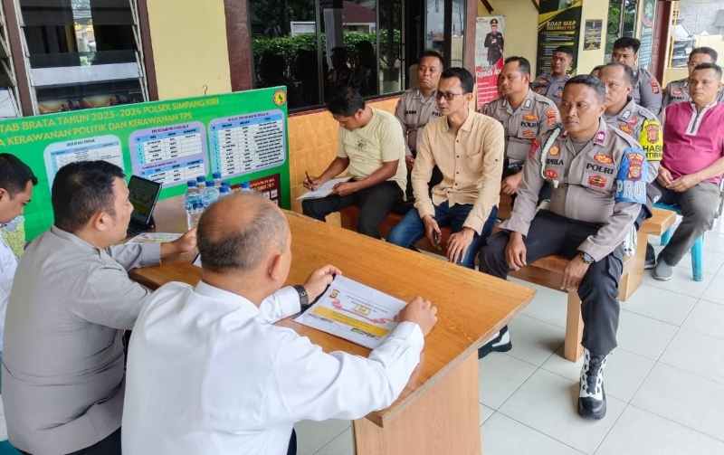 Sikum Polres Aceh Tamiang Laksanakan Penyuluhan Hukum di Polsek Simpang Kiri Sikum Polres Aceh Tamiang Laksanakan Penyuluhan Hukum di Polsek Simpang Kiri