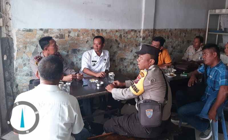 Kapolsek Tanah Jawa Ajak Warga Sukseskan Pemilu 2024 dan Jaga Kamtibmas Kapolsek Tanah Jawa Ajak Warga Sukseskan Pemilu 2024 dan Jaga Kamtibmas