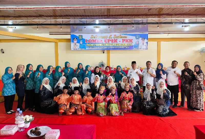 Tim Evaluasi Penilaian Lomba TP. PKK Provsu Lakukan Penilaian Terhadap Desa dan Kelurahan Tim Evaluasi Penilaian Lomba TP. PKK Provsu Lakukan Penilaian Terhadap Desa dan Kelurahan