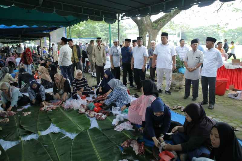 Pemkab Asahan Sembelih Hewan Qurban Pemkab Asahan Sembelih Hewan Qurban