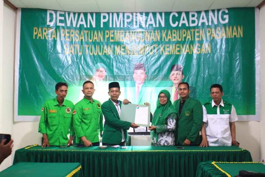 Siap Bertarung Pada Pilkada, Anggota DPRD Bona Lubis Warnai Pilkada 2024 Siap Bertarung Pada Pilkada, Anggota DPRD Bona Lubis Warnai Pilkada 2024