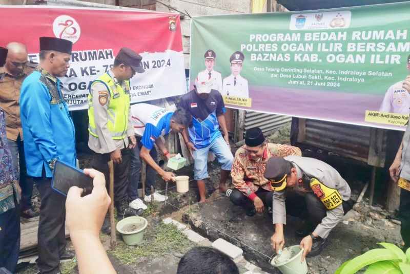 Pemkab Bersama Polres OI Melaksanakan Peletakan Batu Pertama Bedah Rumah di Desa Tegesel Pemkab Bersama Polres OI Melaksanakan Peletakan Batu Pertama Bedah Rumah di Desa Tegesel