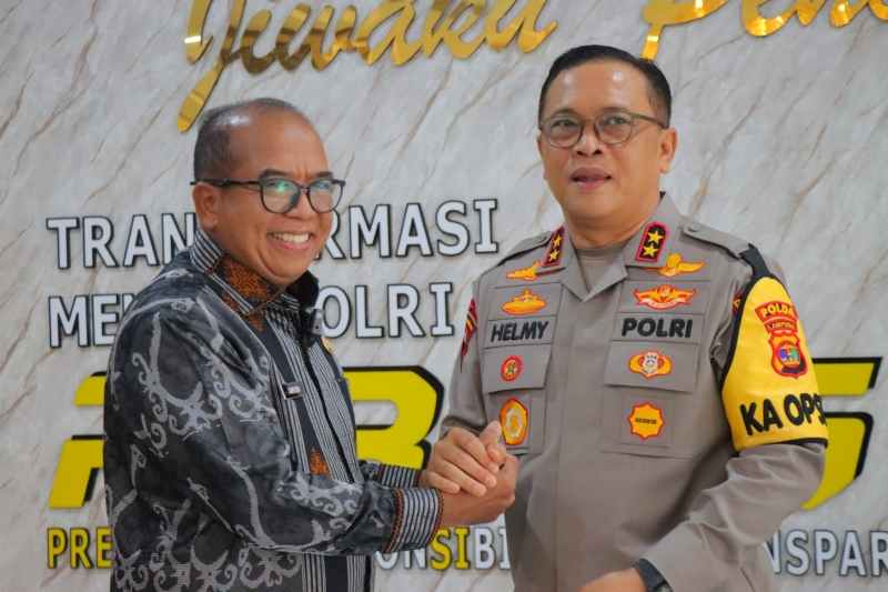 Kapolda Sambut Hangat Kunker Pj Gubernur Lampung Kapolda Sambut Hangat Kunker Pj Gubernur Lampung