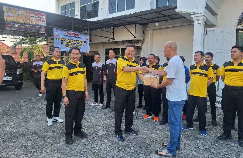 HUT Bhayangkara ke-78, Ditpamobvit Polda Lampung Menggelar Baksos Religi HUT Bhayangkara ke-78, Ditpamobvit Polda Lampung Menggelar Baksos Religi