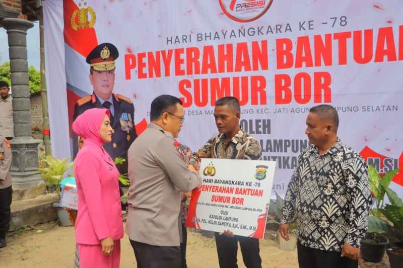 Puncak Baksos Hari Bhayangkara ke-78, Polda Lampung Bedah 3 Rumah dan Bangun 2 Fasilitas Air Bersih Puncak Baksos Hari Bhayangkara ke-78, Polda Lampung Bedah 3 Rumah dan Bangun 2 Fasilitas Air Bersih