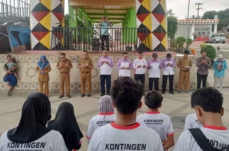 Yadi Mulyadi Lepas Kontingen Tanggamus Untuk Mengikuti O2SN Tingkat Provinsi 2024 Yadi Mulyadi Lepas Kontingen Tanggamus Untuk Mengikuti O2SN Tingkat Provinsi 2024