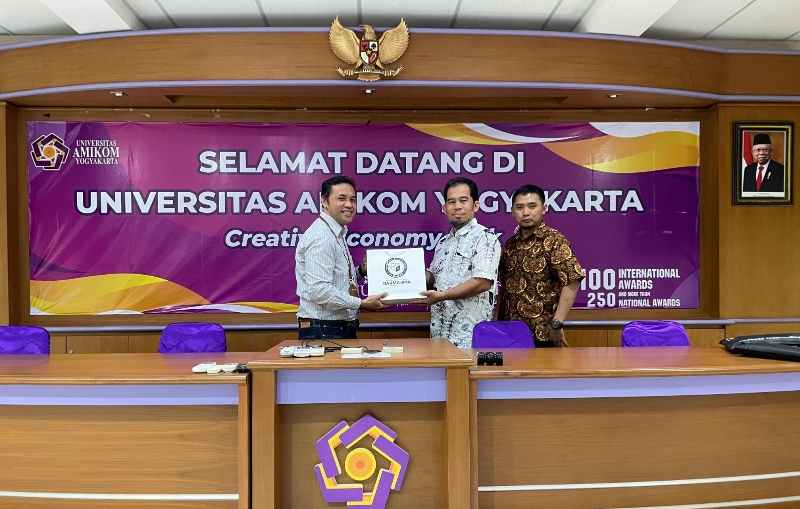 IIB Darmajaya Kolaborasi dengan PT Amikom dan Industri Teknologi dalam Upaya Sinergi Kurikulum IIB Darmajaya Kolaborasi dengan PT Amikom dan Industri Teknologi dalam Upaya Sinergi Kurikulum