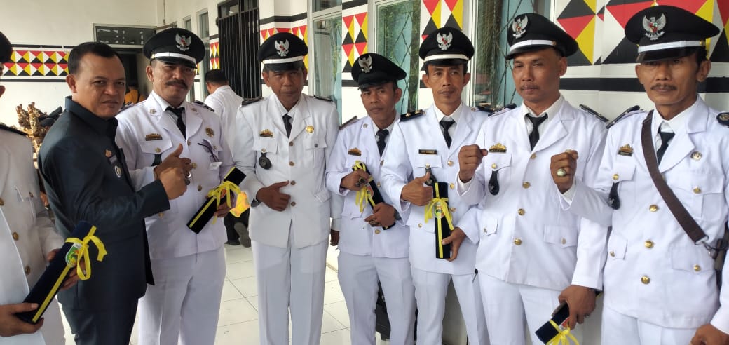 Pj. Bupati Tanggamus Kukuhkan Kakon se – Tanggamus Masa Jabatan 8 Tahun Pj. Bupati Tanggamus Kukuhkan Kakon se – Tanggamus Masa Jabatan 8 Tahun