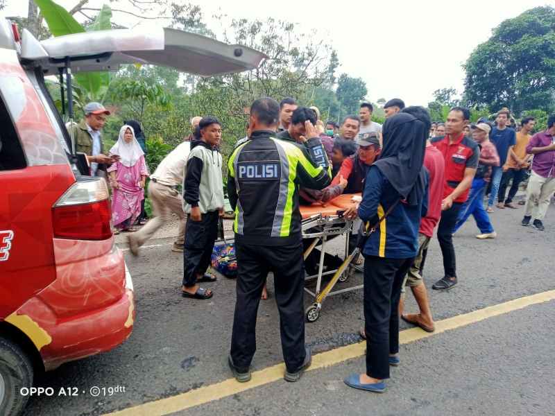 Satlantas Polres Lampung Barat Selidiki Kecelakaan Bus Masuk Jurang Satlantas Polres Lampung Barat Selidiki Kecelakaan Bus Masuk Jurang