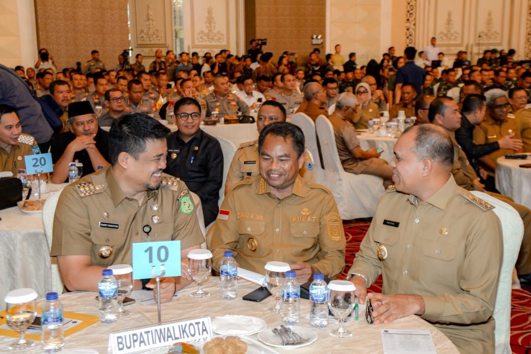 Rakor Kesiapan Pilkada Serentak di Medan: Fokus pada Sinergitas dan Stabilitas Rakor Kesiapan Pilkada Serentak di Medan: Fokus pada Sinergitas dan Stabilitas